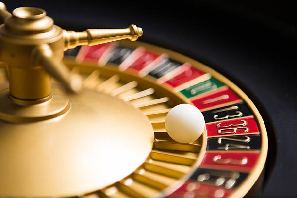 China Pools live dealer table on mobile phone
